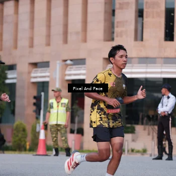 Runner Photo 6763848