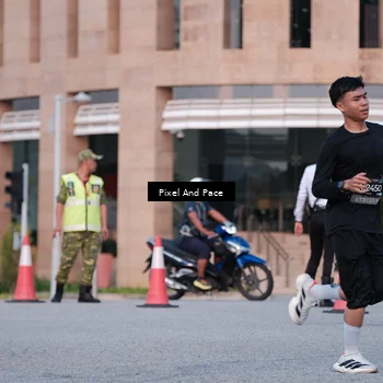 Runner Photo 6763897