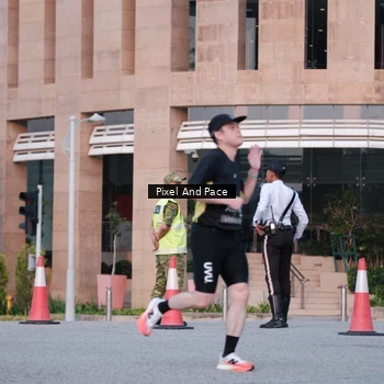 Runner Photo 6763924
