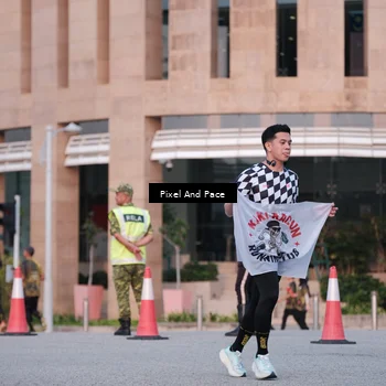 Runner Photo 6763976