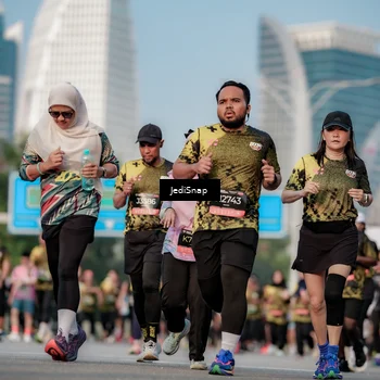 Runner Photo 6763978