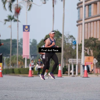 Runner Photo 6764006