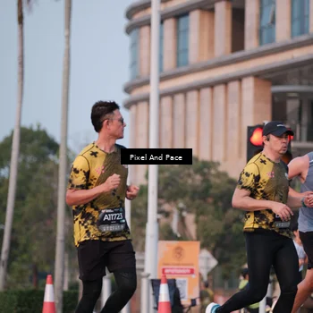 Runner Photo 6764054