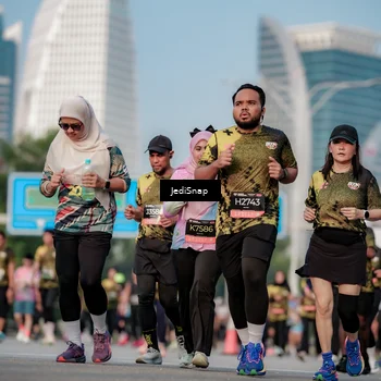 Runner Photo 6764067