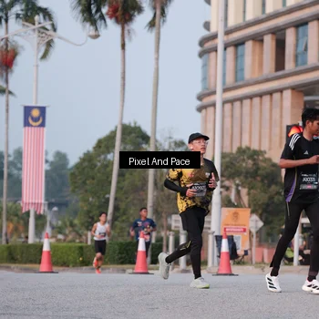 Runner Photo 6764069