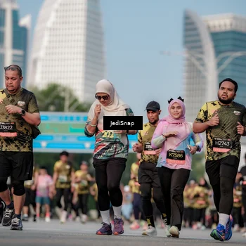 Runner Photo 6764070