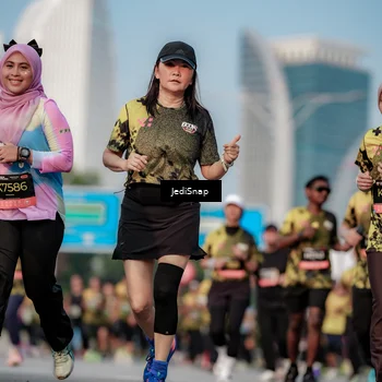 Runner Photo 6764074