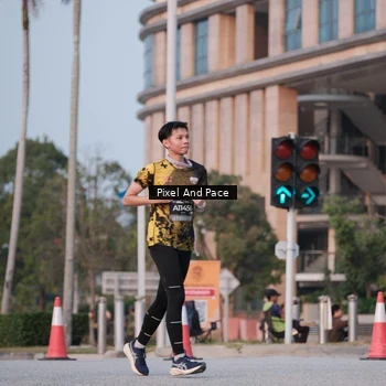 Runner Photo 6764083