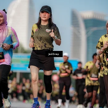 Runner Photo 6764084