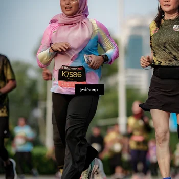 Runner Photo 6764085