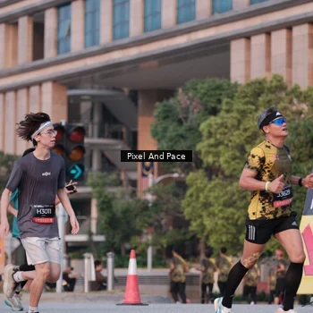 Runner Photo 6764119