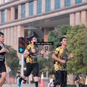 Runner Photo 6764156