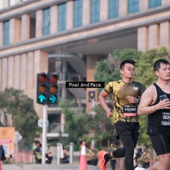 Runner Photo 6764168