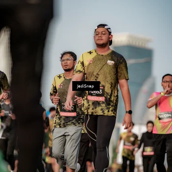 Runner Photo 6764175