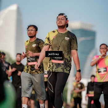 Runner Photo 6764186
