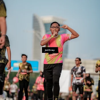 Runner Photo 6764202