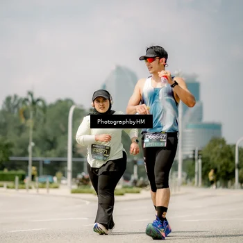 Runner Photo 6764242
