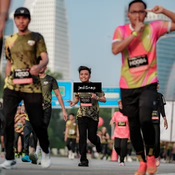 Runner Photo 6764249