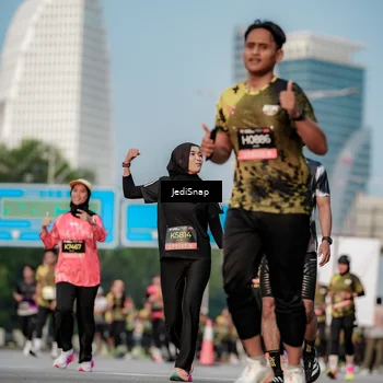 Runner Photo 6764263