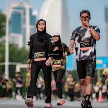 Runner Photo 6764307
