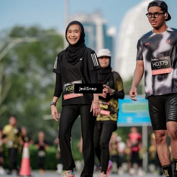 Runner Photo 6764320