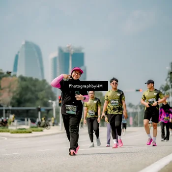 Runner Photo 6764331