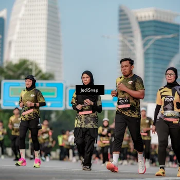 Runner Photo 6764337