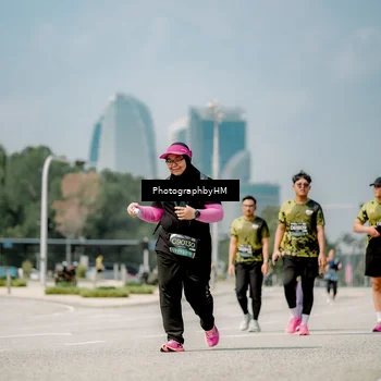 Runner Photo 6764348