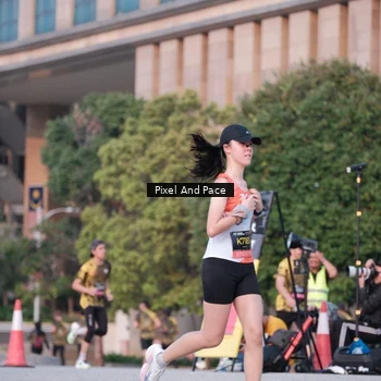 Runner Photo 6764384