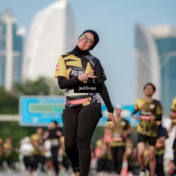 Runner Photo 6764386