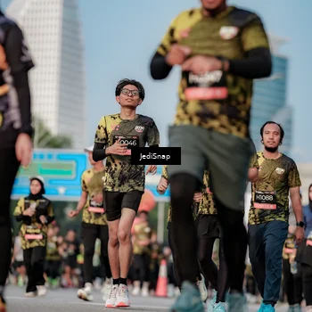 Runner Photo 6764390