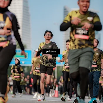 Runner Photo 6764394