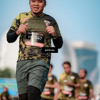 Runner Photo 6764398