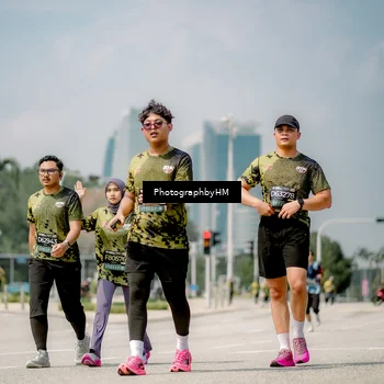 Runner Photo 6764412