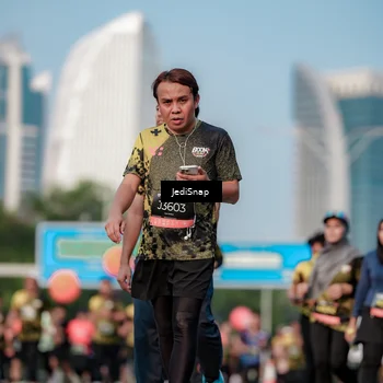 Runner Photo 6764426
