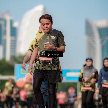 Runner Photo 6764440