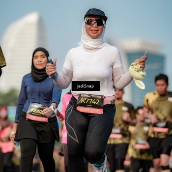 Runner Photo 6764490