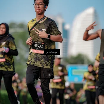 Runner Photo 6764707
