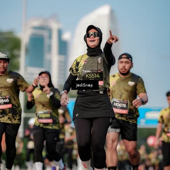 Runner Photo 6764791