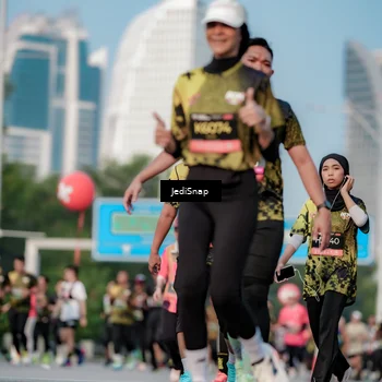Runner Photo 6764845