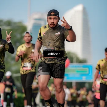 Runner Photo 6764896