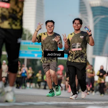 Runner Photo 6765030