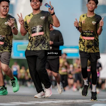 Runner Photo 6765117