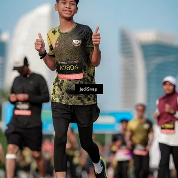 Runner Photo 6765314