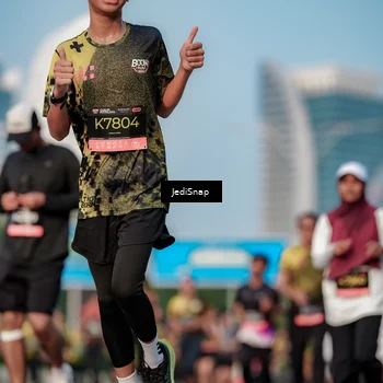 Runner Photo 6765502
