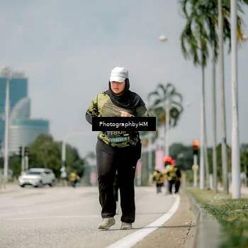 Runner Photo 6765812