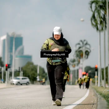 Runner Photo 6765817