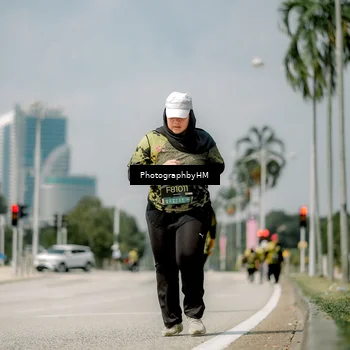 Runner Photo 6765825