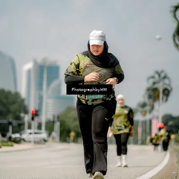 Runner Photo 6765848