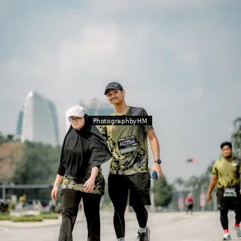 Runner Photo 6766033